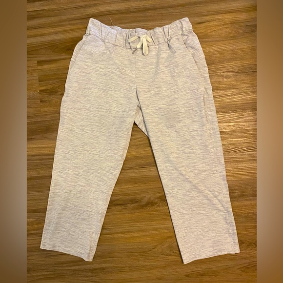 Lululemon Speed Up Crop Leggings 21", Gray & White, size 6 - Picture 5 of 9